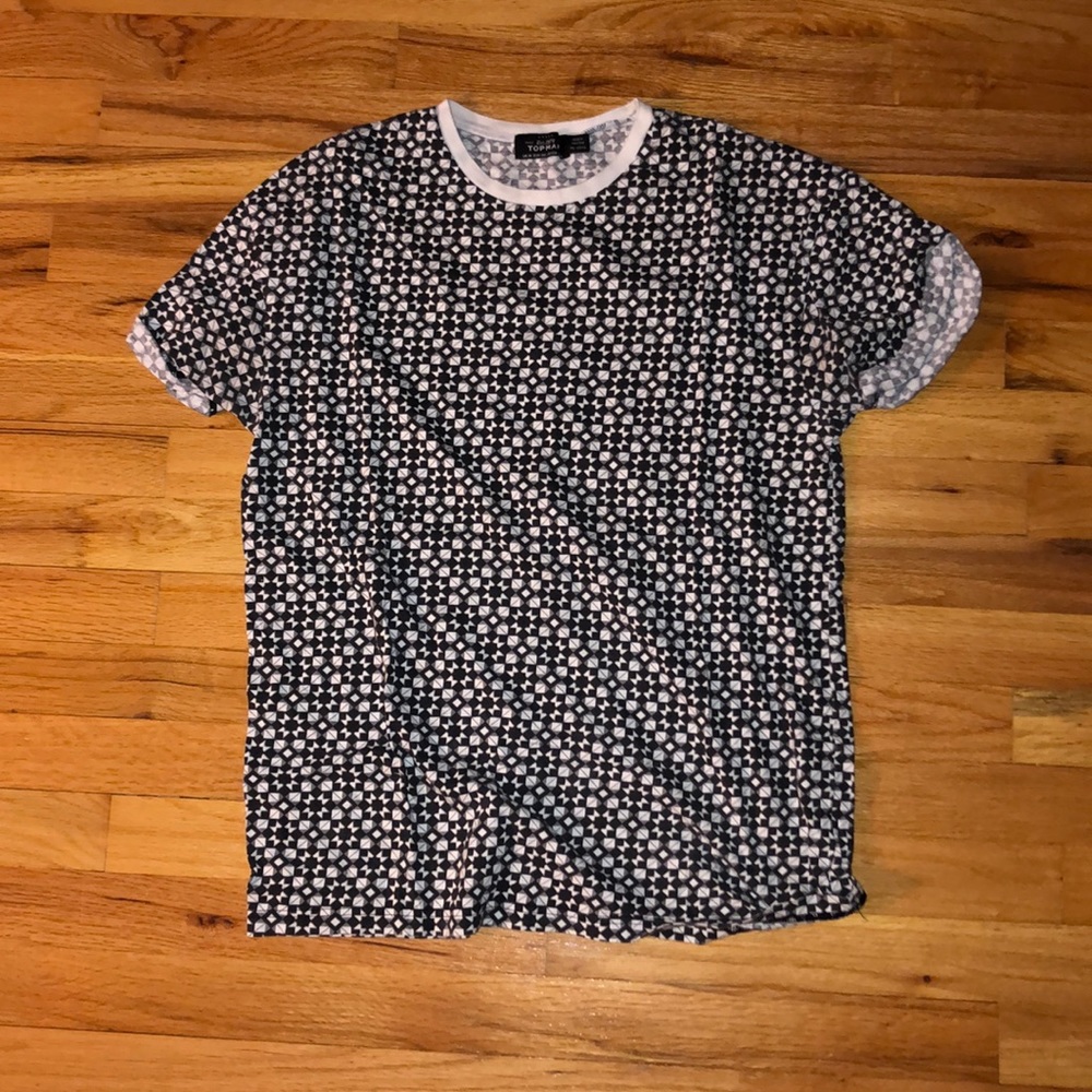 Graphic white and black T-shirt